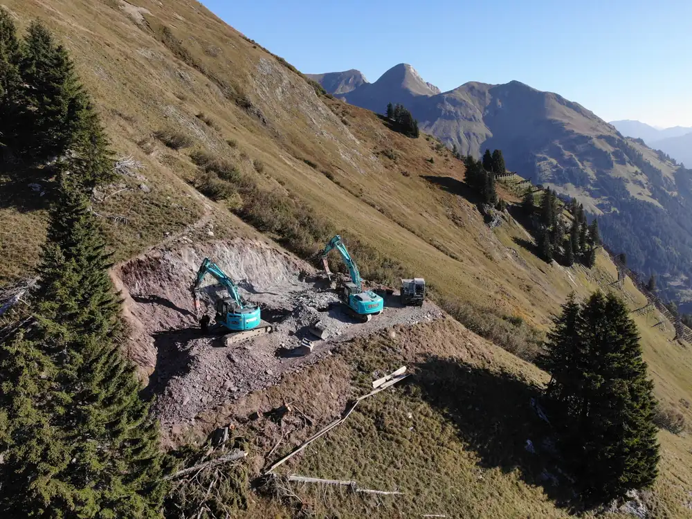 Forstwegbau bei Blaas Transporte & Erdarbeiten im Lechtal