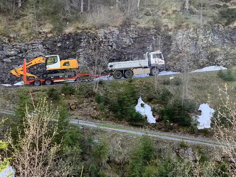 Transport & Logistik bei Blaas Transporte & Erdarbeiten im Lechtal