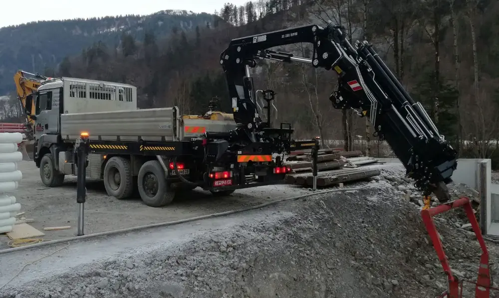 Kranarbeiten bei Blaas Transporte & Erdarbeiten im Lechtal